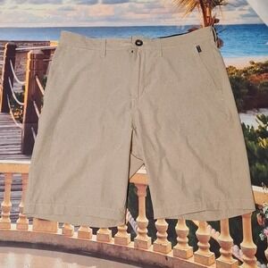 Visive‎ Beige Golf Shorts Size 33